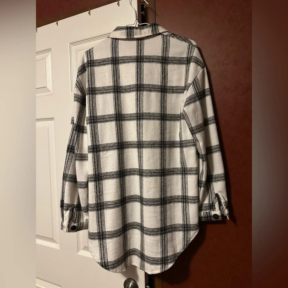 Plaid Button-Up Shirt - Picture 4 of 4